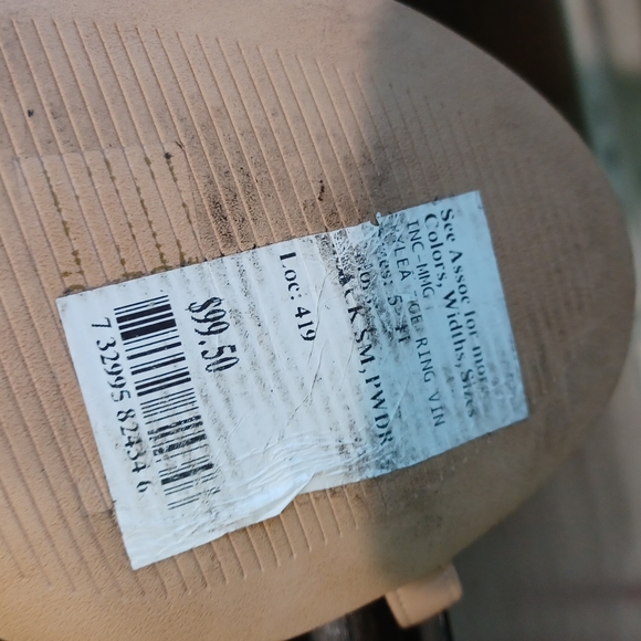 Shoes - Picture 4 of 4